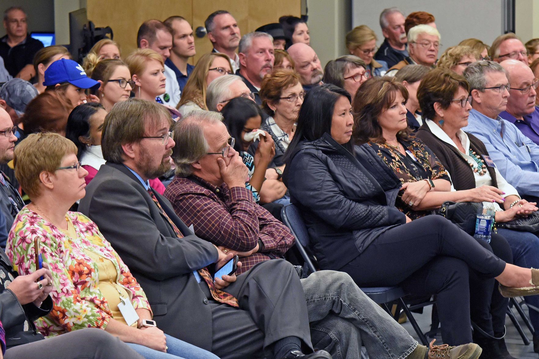 Debate crowd